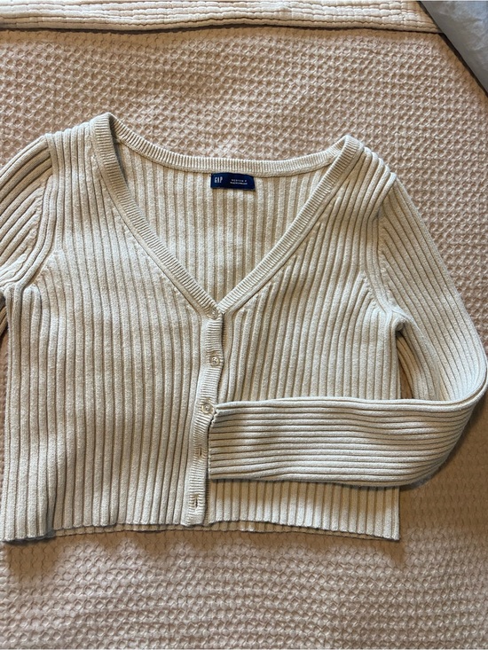 GAP Sweaters - GAP Women's  Ribbed V-Neck Button-Front Cardigan - Cream/beige
